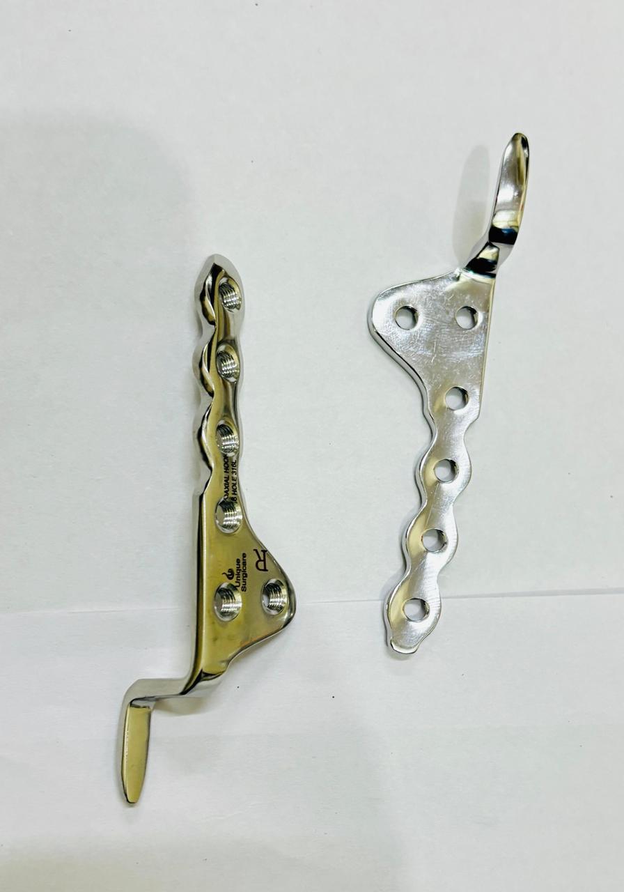 Clavicle hook plate titanium